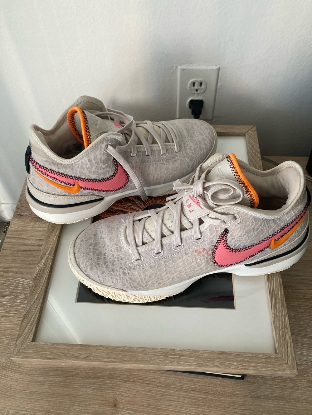 Nike Beige and Orange Accent Low-Top Sneakers - Picture 6 of 7